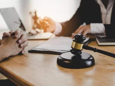 Choosing The Right Litigation Lawyer For Dispute Resolution